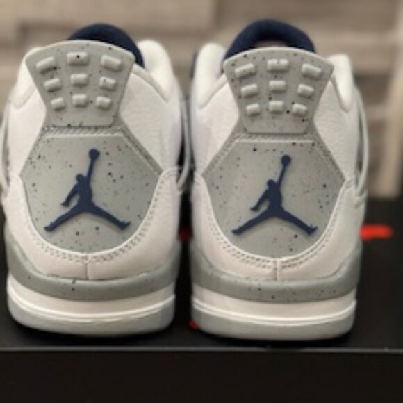 Air Jordan 4 Retro GS "Midnight Navy". Size 7y - Picture 3 of 7